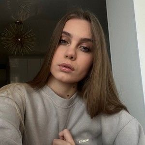 Meet your Posher, Avery